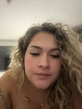 Sara_smiiith211 webcam