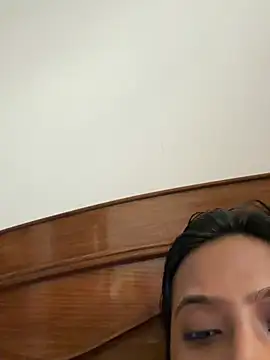 Uffi_yas_baby_com webcam