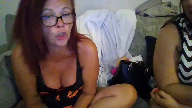 Busty-Belfast-Irish-Girl webcam