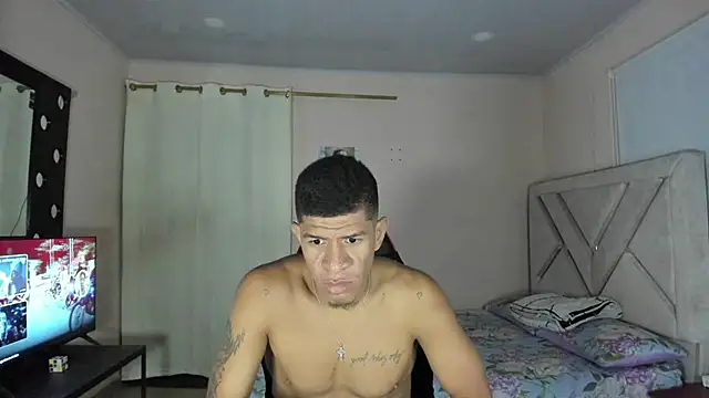 Toptony22 live cam on StripChat