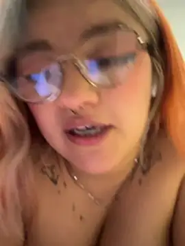 Sophia_Weest99 webcam