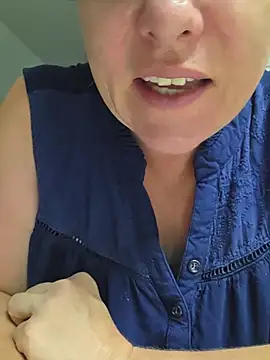 julimonroe live webcam show