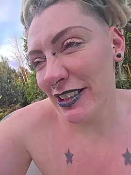 PinkTheHawk live cam on StripChat