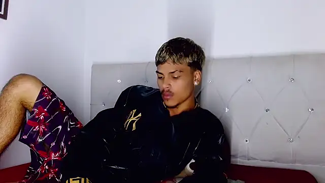 Angel_foxc13 webcam