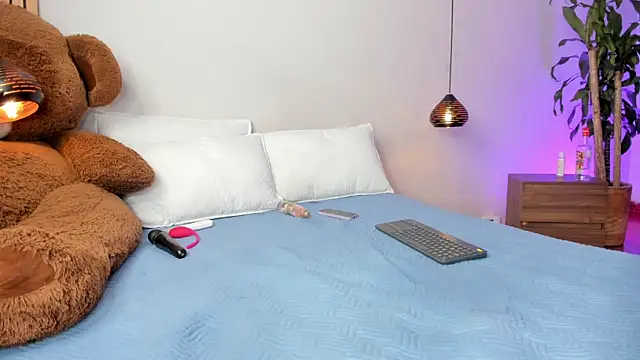 REINA_ADAHARA