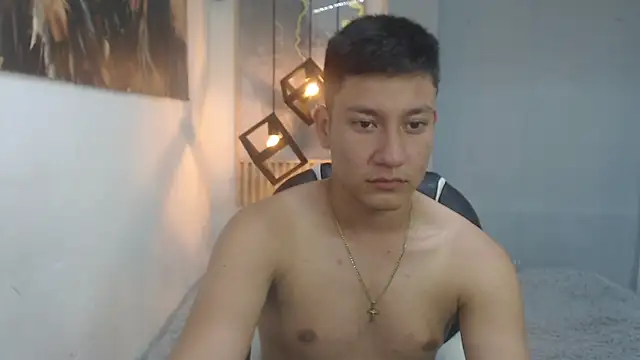 DominantBoy4 webcam