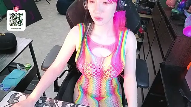 Maya_Viola webcam