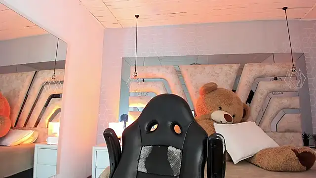 AngelineHeet webcam