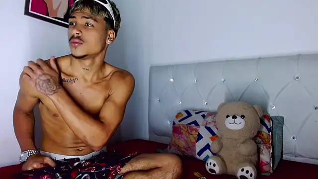 Angel_foxc13 webcam