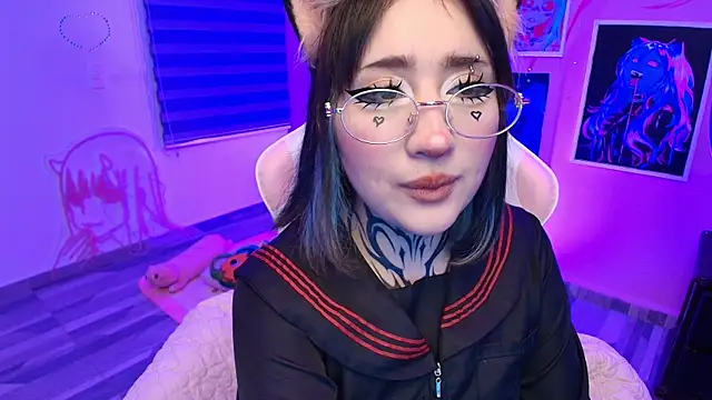 Miwa_violet live cam on StripChat
