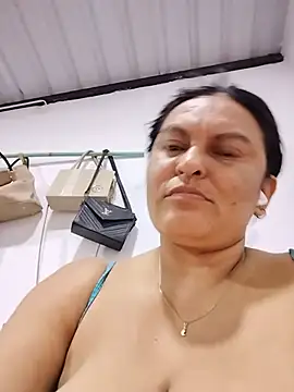 Horny-Mommy-Dirty webcam