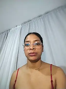 KATALINA_SANTANA_ live cam on Stripchat