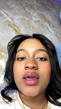 Saraa_M live cam