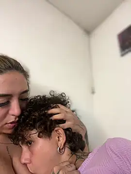 Velvet1_ webcam