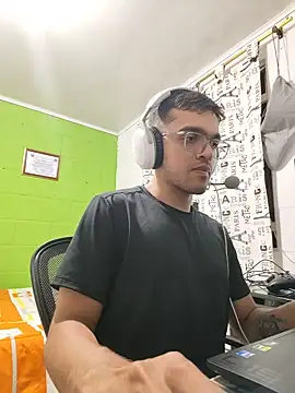 TitanMistico webcam