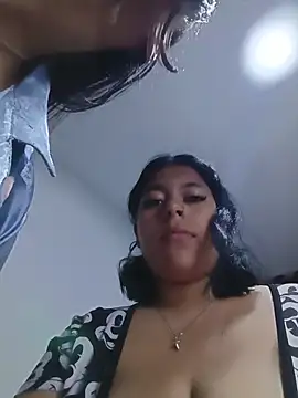 Laila_and_konny webcam