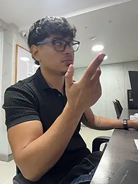 alekzamo webcam