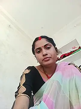 Poojaxx56 webcam