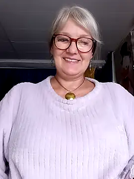 irinamaux live cam on StripChat