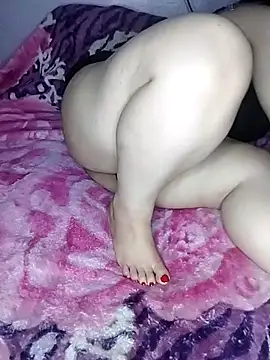 katiiiya live cam on StripChat