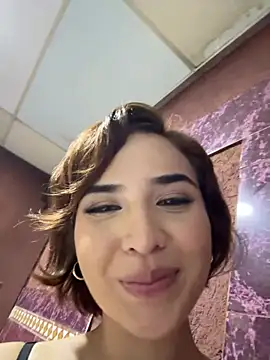 ladyscarlett_ (F young) - OIL SHOW IN MY ASS🍑💦