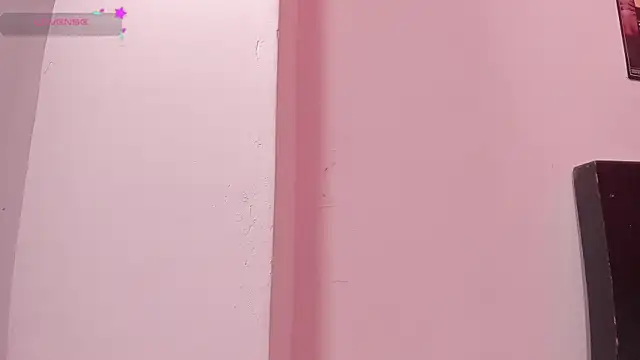 MissCurvyTop live webcam