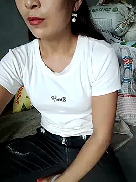Thobaby112 live cam on StripChat