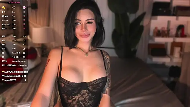 ParisianDoll webcam