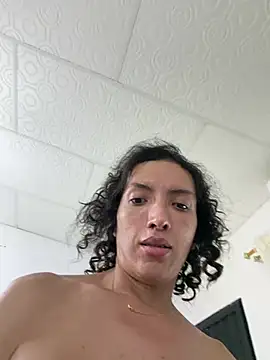yuliethsanchez live sex cam