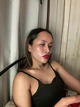 RomanticPearlTS live sex cam