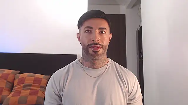 andrea_de_lucaa webcam