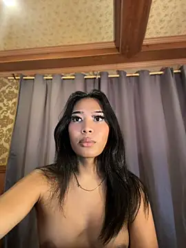 hugecock_tamira webcam