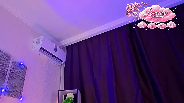 StacyWatts live cam on StripChat