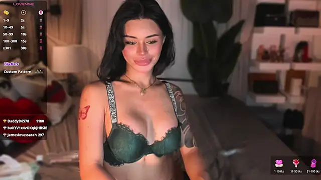 ParisianDoll webcam