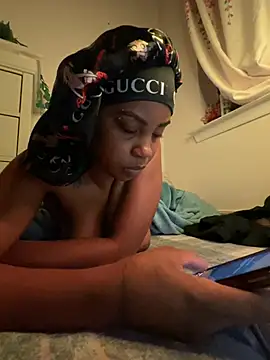 live adult cam TheRealOshunQueen