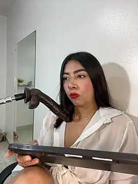 cherry_skinnyy_ webcam