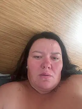 SunnyLeila2101 live cam on StripChat