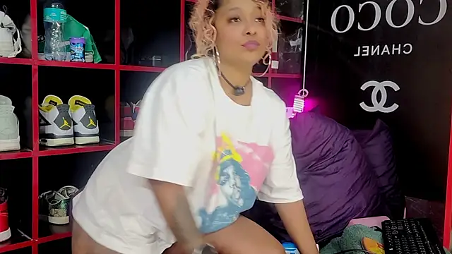 Indianbrownie webcam