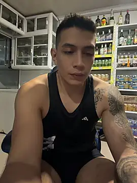 OliverWest04 webcam