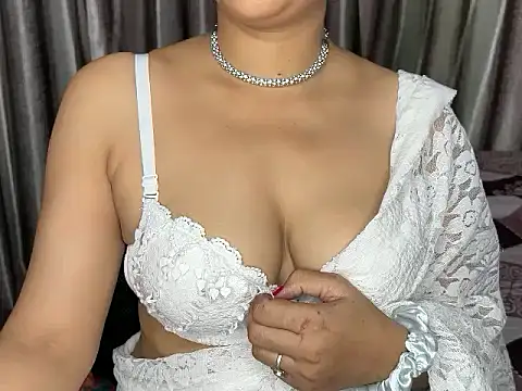 Radhika_4_you webcam