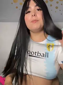 Romydoll_ live cam on StripChat