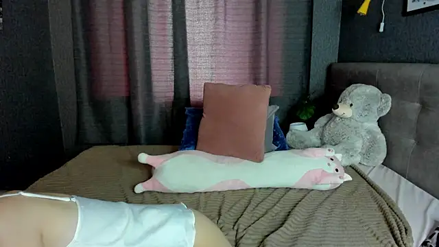 Asya_Almost webcam