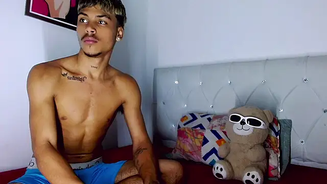Angel_foxc13 webcam