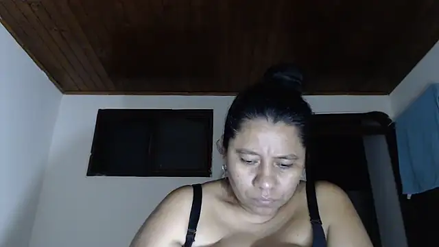 adrixxx38 webcam