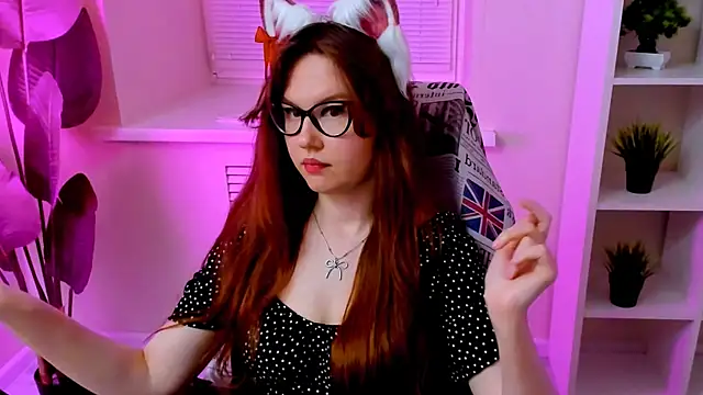 CarolGiggly webcam
