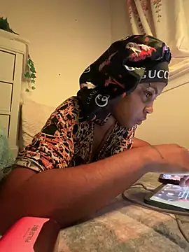 TheRealOshunQueen