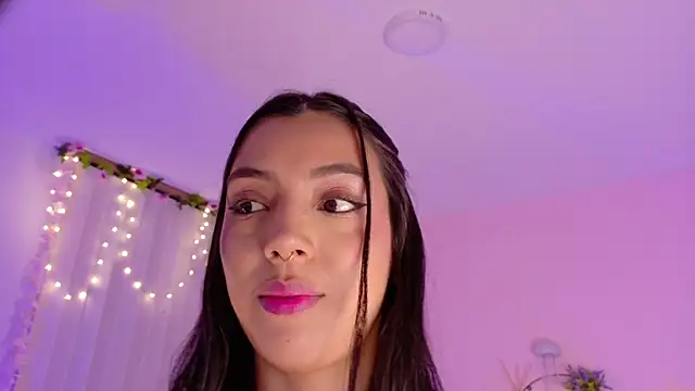 Julie_Bennet webcam