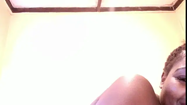 Queen_BootyXXX webcam
