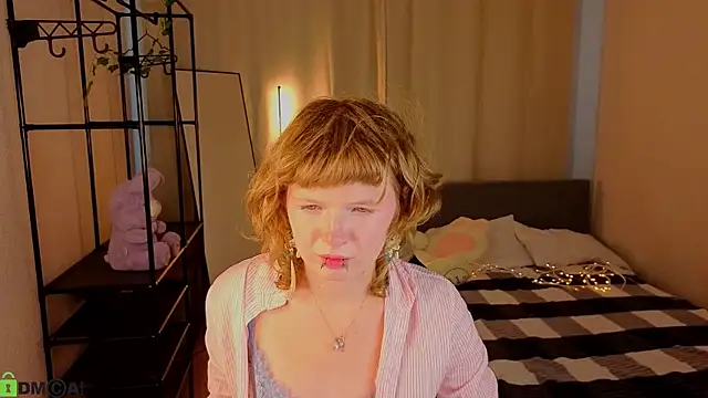 VioletDesiree webcam