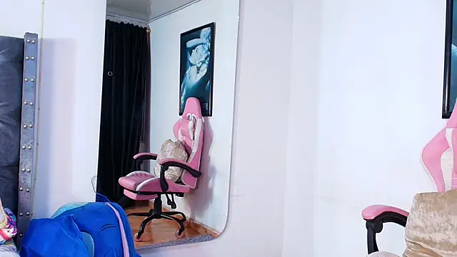GraceWallace_ live cam on StripChat